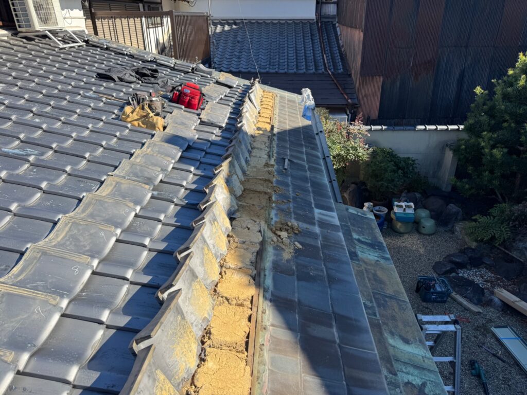 金属屋根修理状況