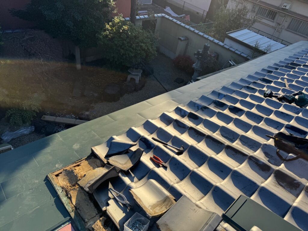 金属屋根修理状況