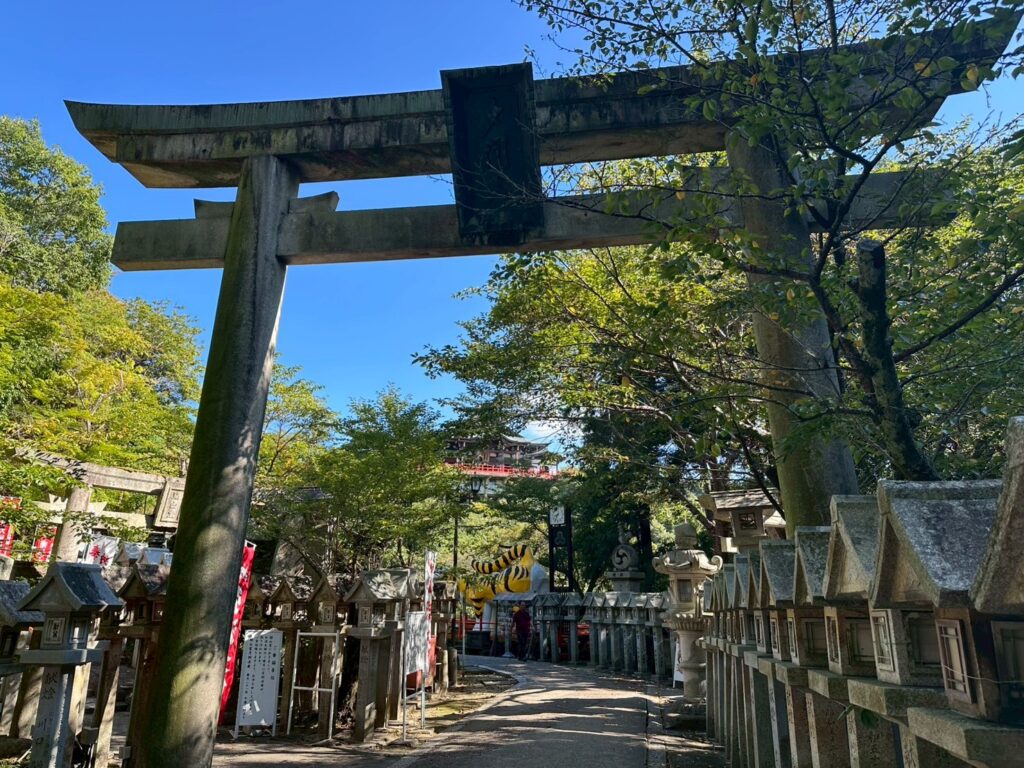 朝護孫子寺
鳥居