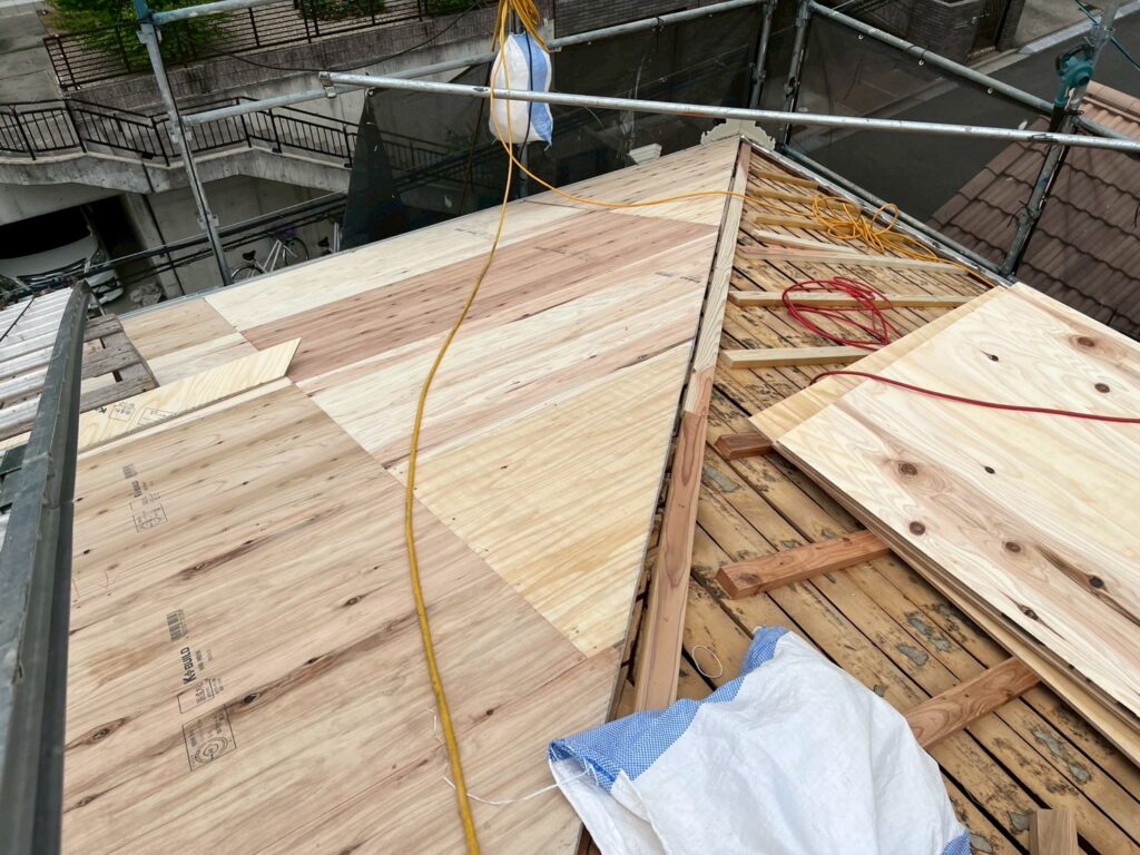 野地コンパネ張り